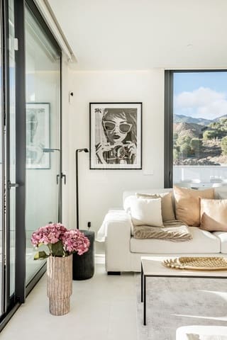 3 soveværelse Penthouse til salg i El Higuerón, Fuengirola med swimmingpool - € 1.275.000 (Ref: 8459149)