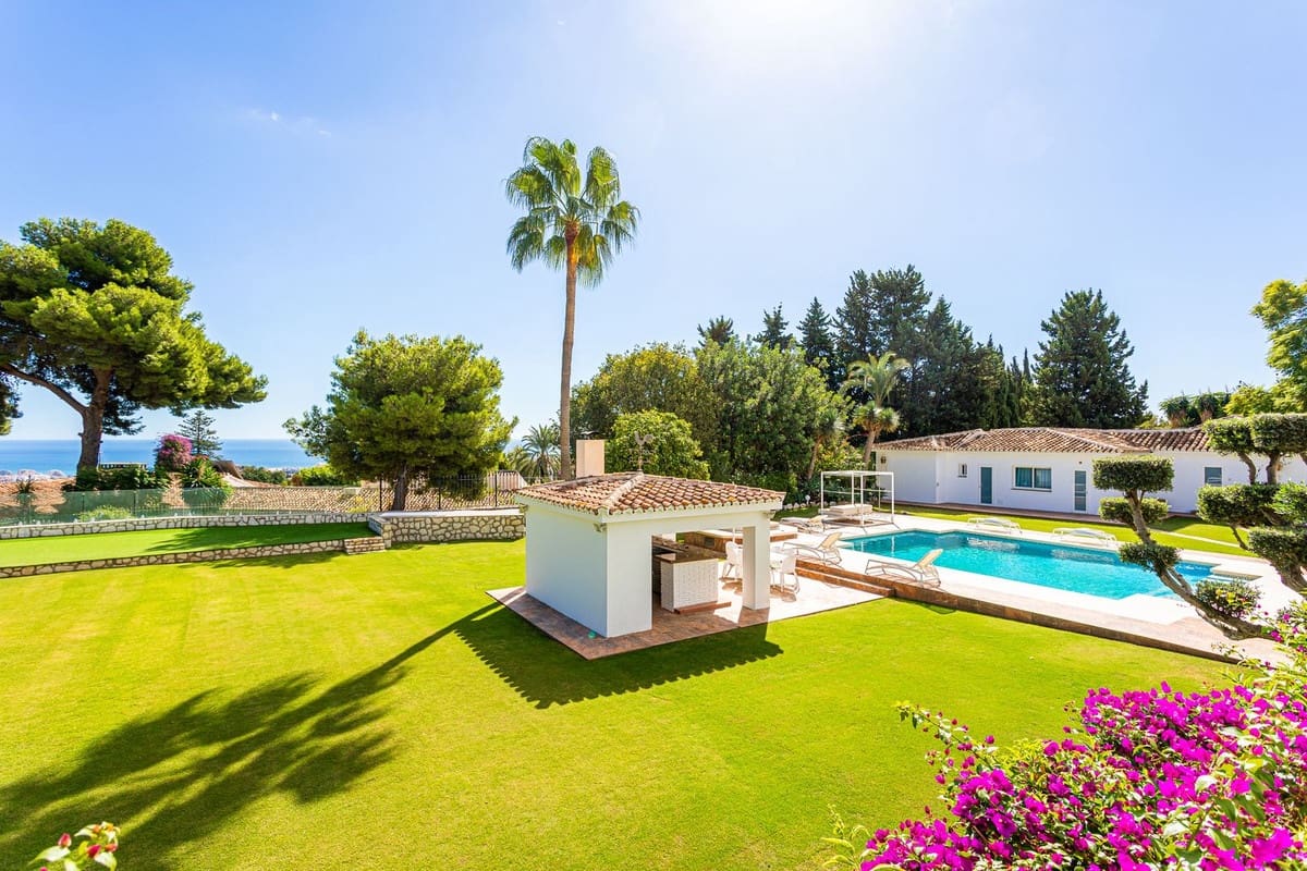 8 sypialnia Willa na sprzedaż w Benalmadena z basenem garażem - 8 000 000 € (Ref: 8524676)