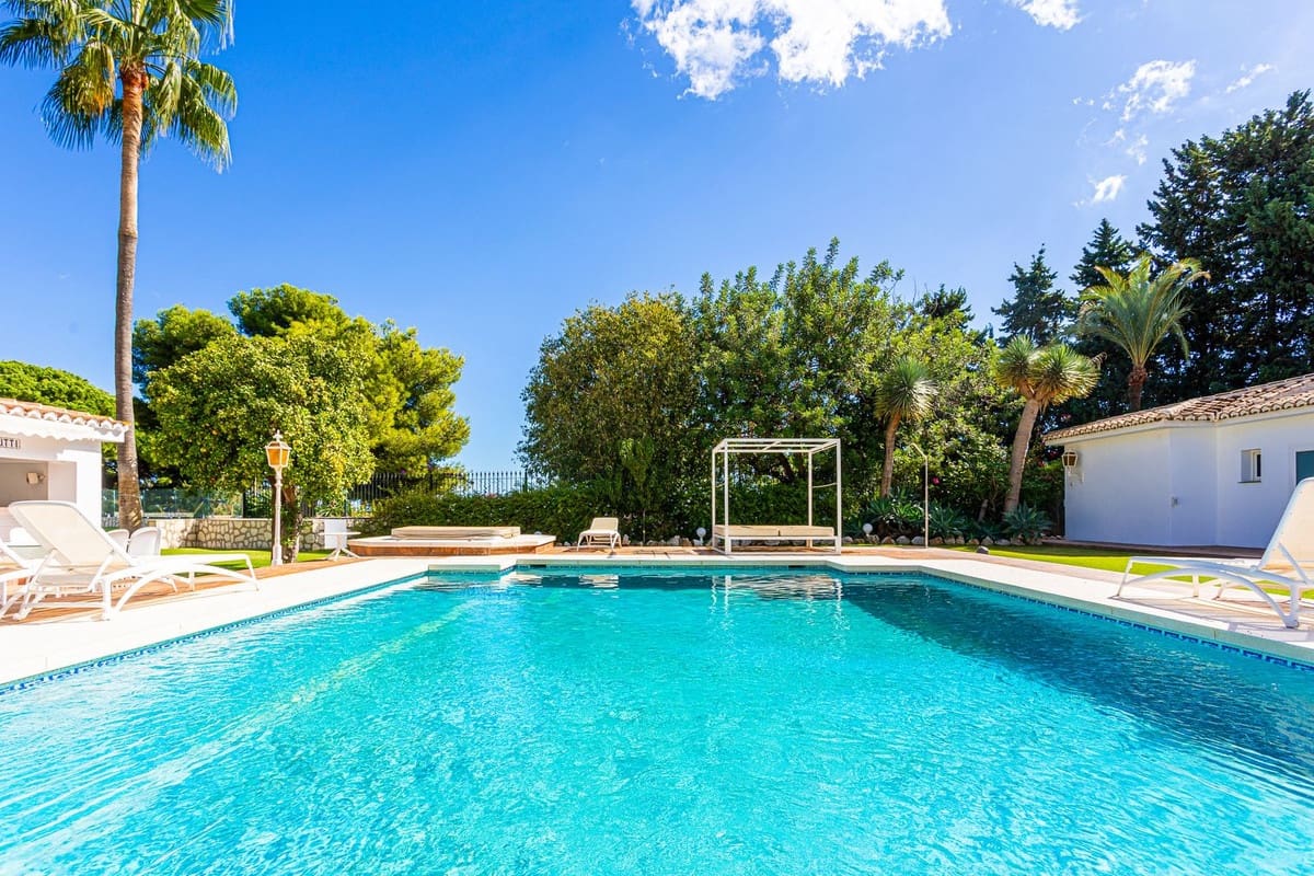 8 sypialnia Willa na sprzedaż w Benalmadena z basenem garażem - 8 000 000 € (Ref: 8524676)