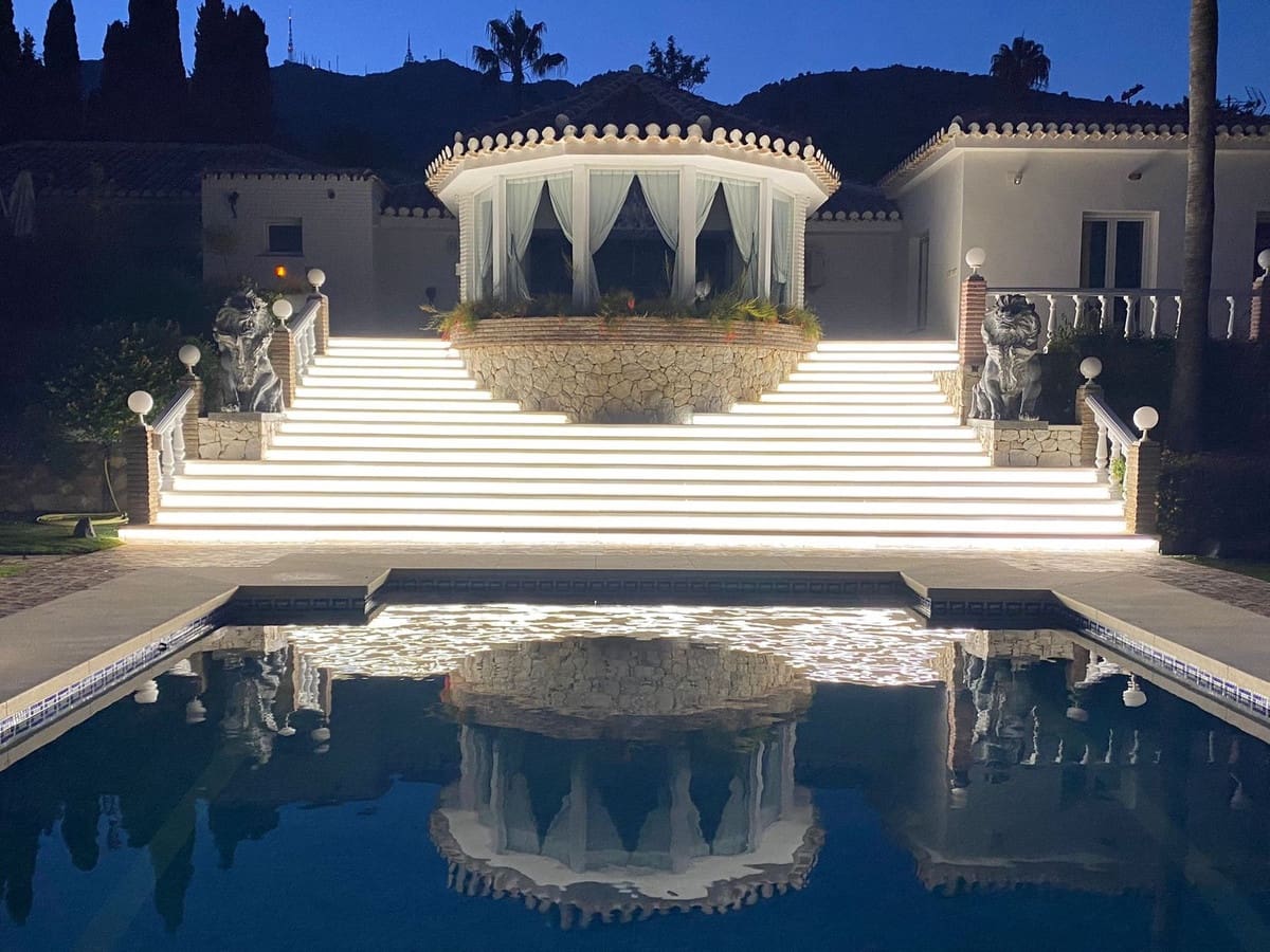 8 sypialnia Willa na sprzedaż w Benalmadena z basenem garażem - 8 000 000 € (Ref: 8524676)