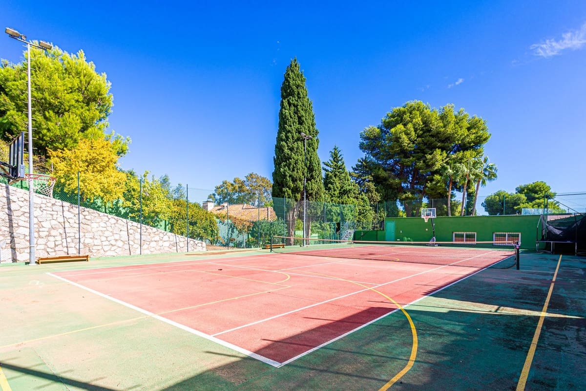 8 sypialnia Willa na sprzedaż w Benalmadena z basenem garażem - 8 000 000 € (Ref: 8524676)