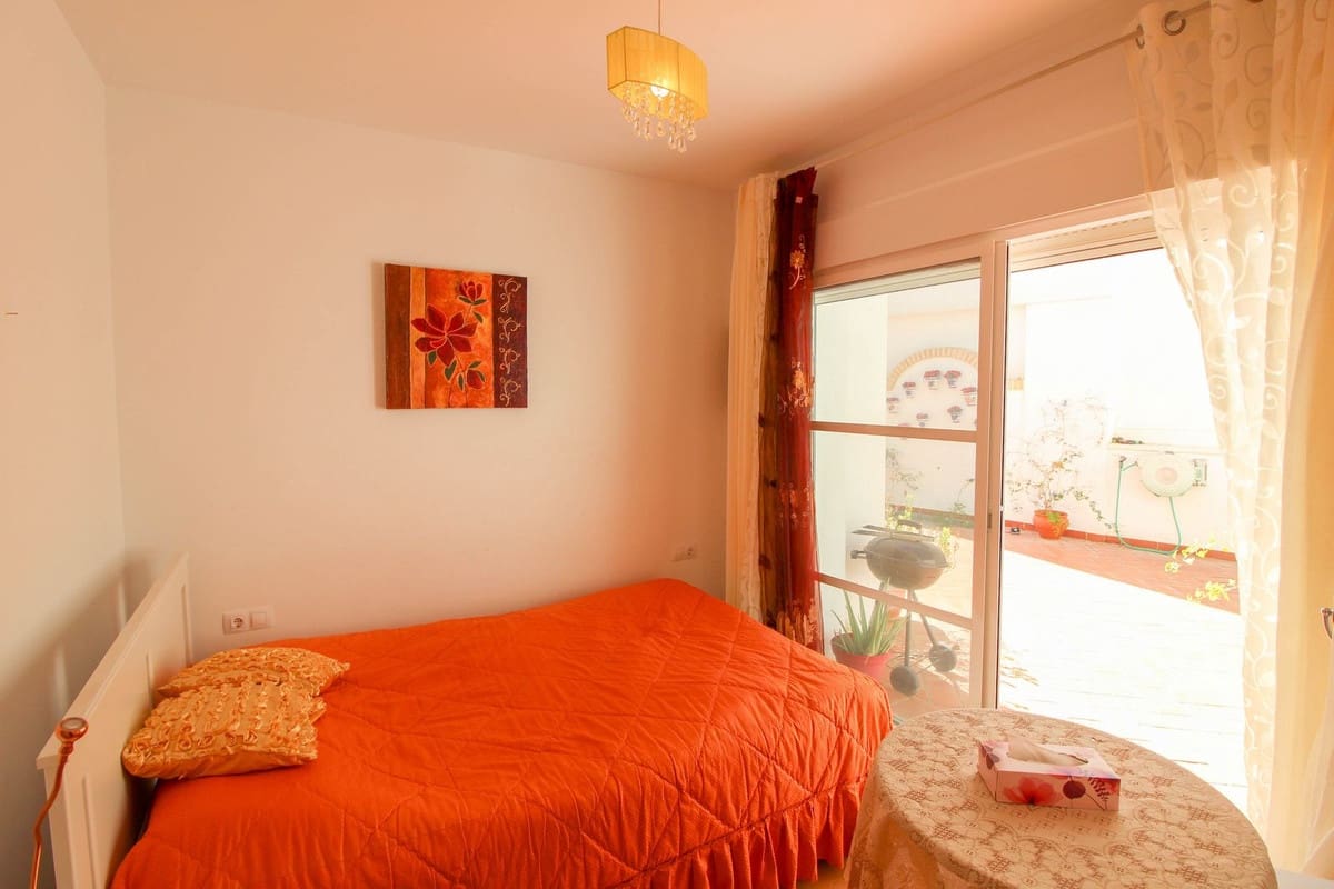 4 soveværelse Semi-Rækkehus til salg i Benalmadena med swimmingpool - € 935.000 (Ref: 8558224)