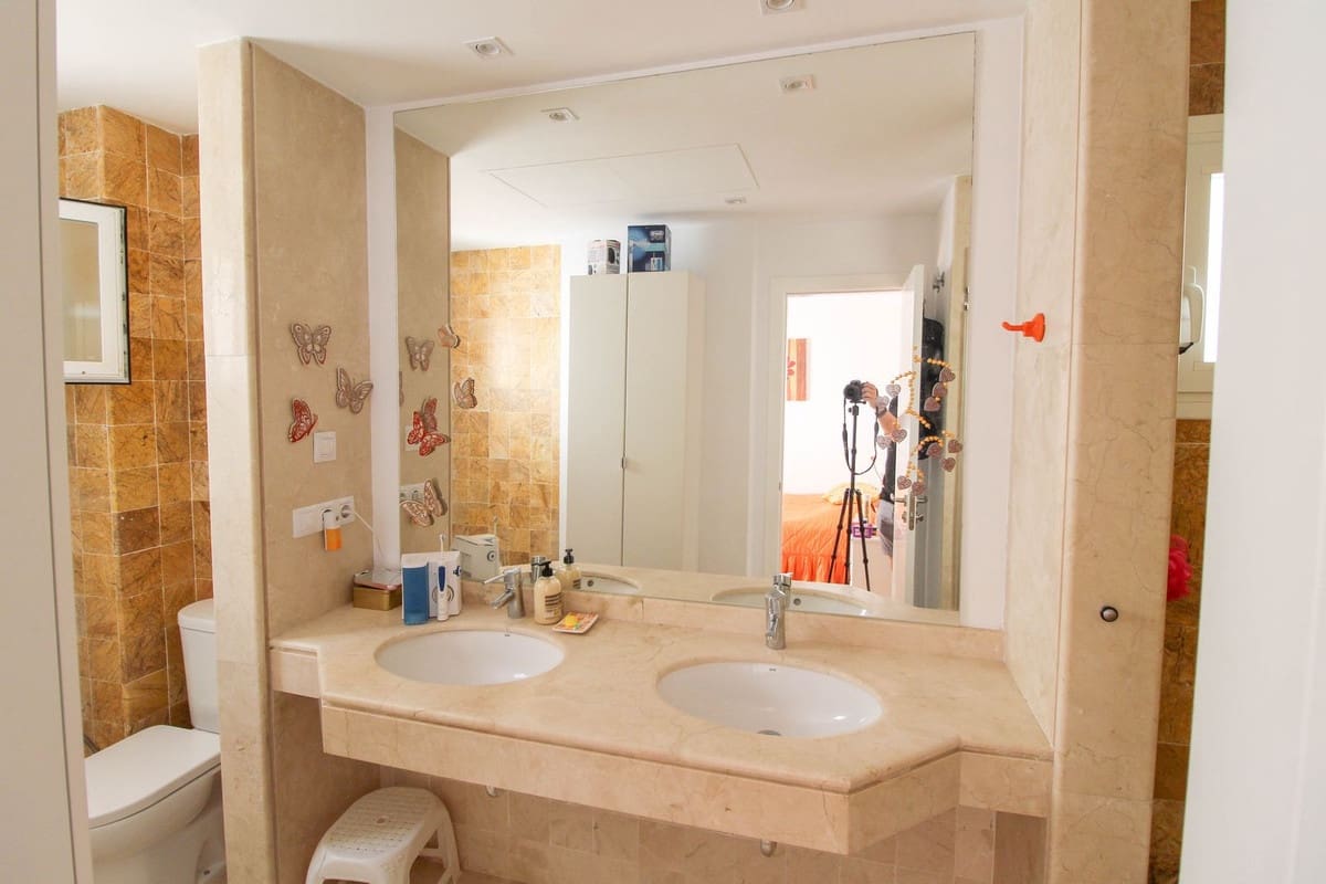 4 soveværelse Semi-Rækkehus til salg i Benalmadena med swimmingpool - € 935.000 (Ref: 8558224)