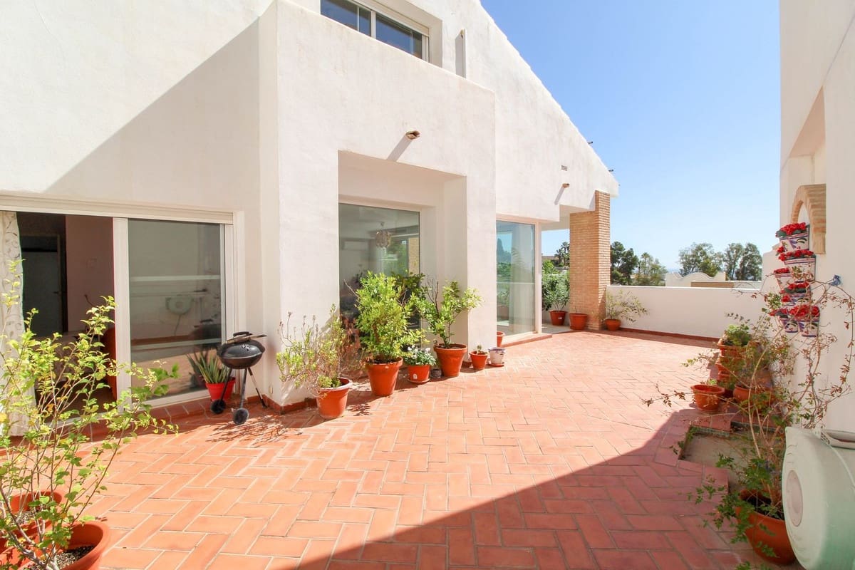 4 soveværelse Semi-Rækkehus til salg i Benalmadena med swimmingpool - € 935.000 (Ref: 8558224)