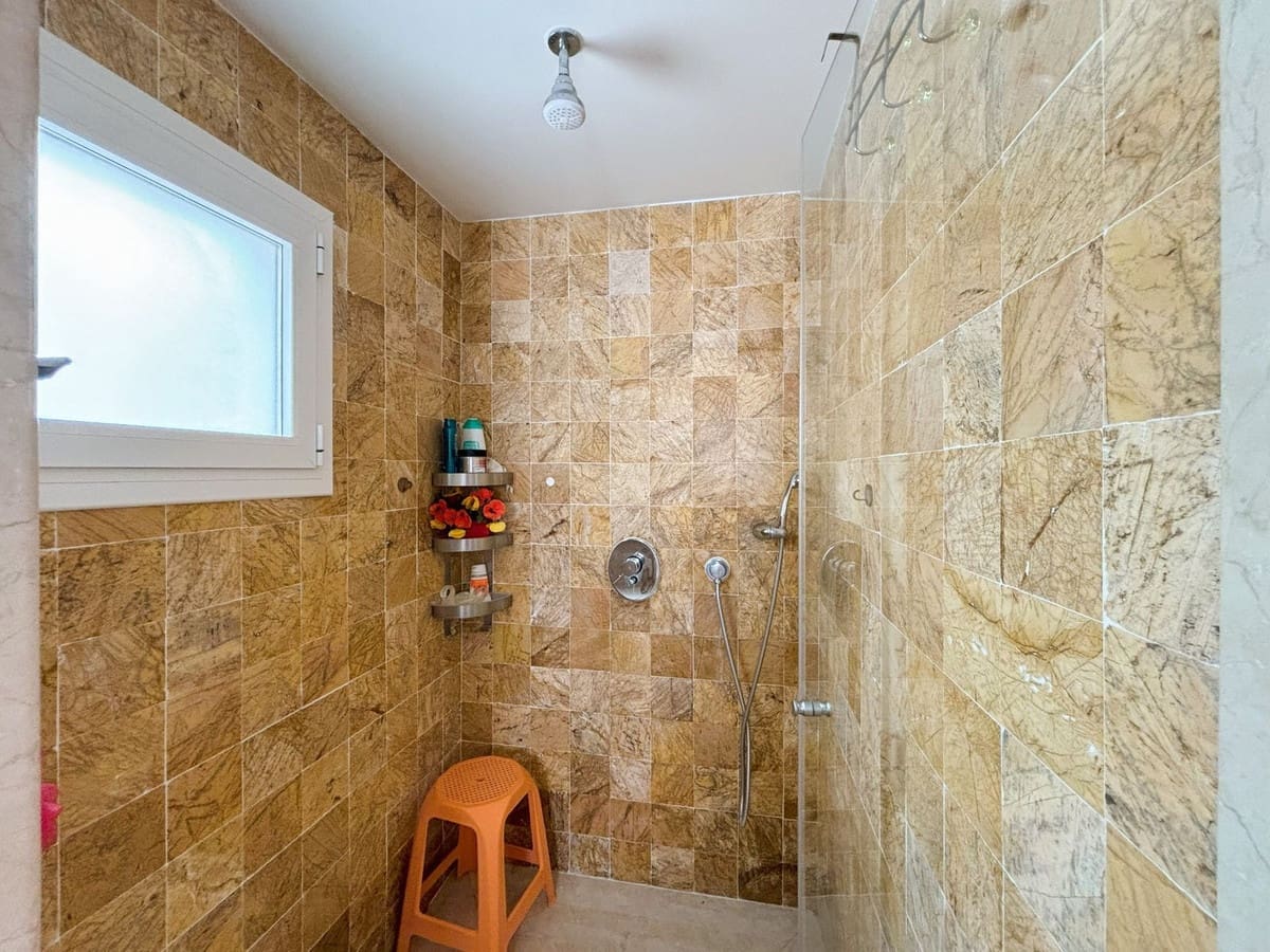 4 soveværelse Semi-Rækkehus til salg i Benalmadena med swimmingpool - € 935.000 (Ref: 8558224)