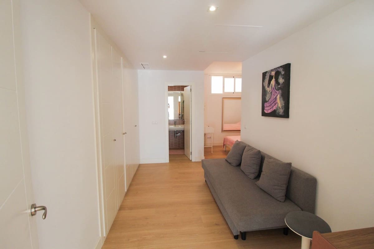 4 soveværelse Semi-Rækkehus til salg i Benalmadena med swimmingpool - € 935.000 (Ref: 8558224)