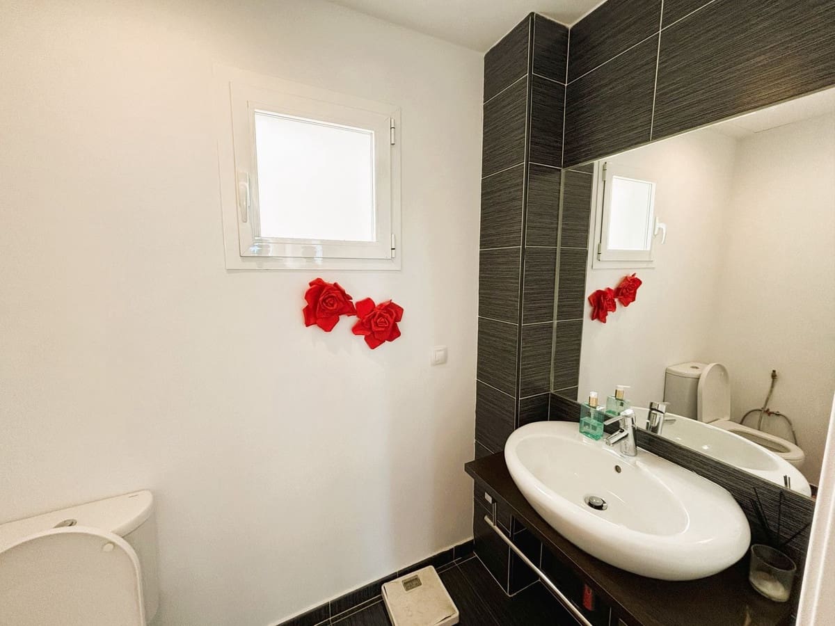 4 soveværelse Semi-Rækkehus til salg i Benalmadena med swimmingpool - € 935.000 (Ref: 8558224)