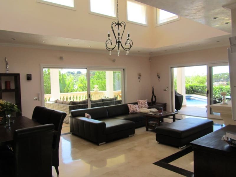 3 soverom Villa til salgs i Costa de la Calma med svømmebasseng garasje - € 2 650 000 (Ref: 8736551)