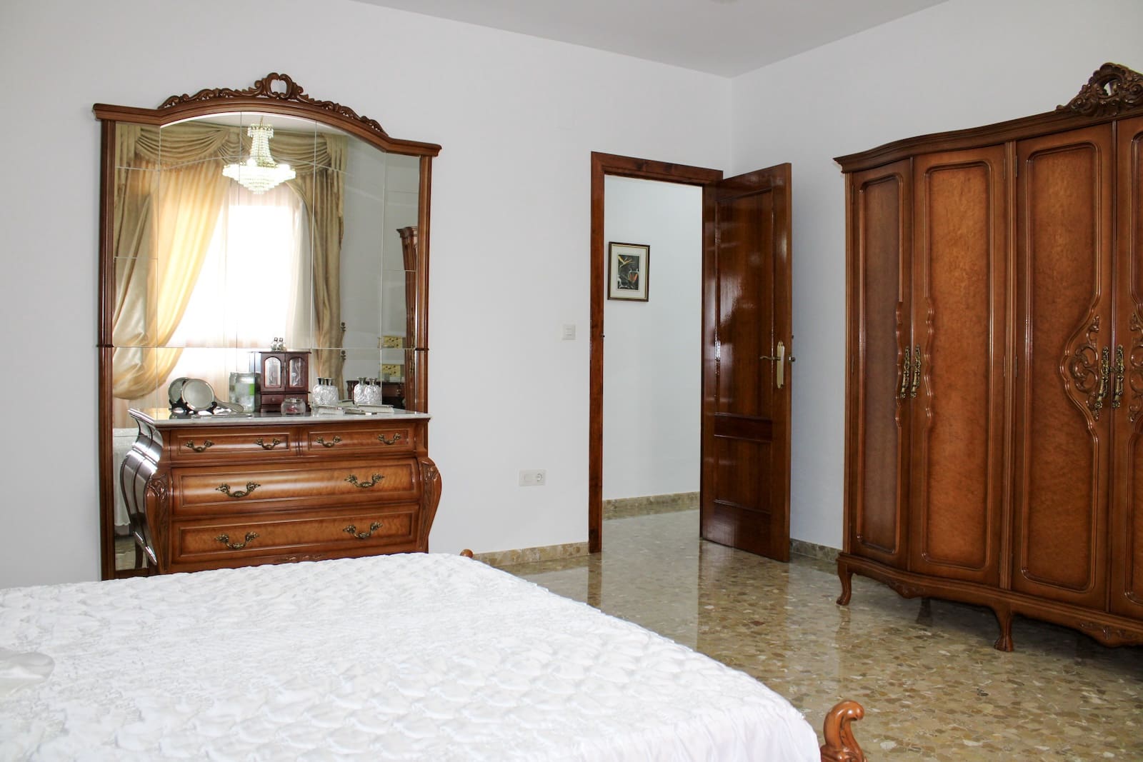 4 soveværelse Villa til salg i Fuente Vaqueros med garage - € 370.000 (Ref: 8738833)