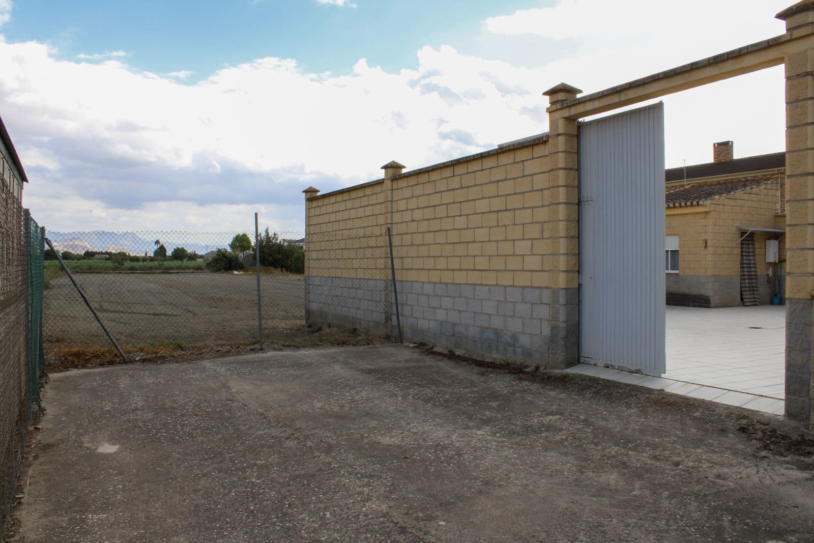 4 soveværelse Villa til salg i Fuente Vaqueros med garage - € 370.000 (Ref: 8738833)