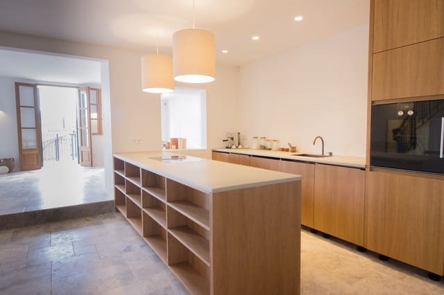 6 bedroom Townhouse for sale in Sóller - € 2,995,000 (Ref: 8751639)