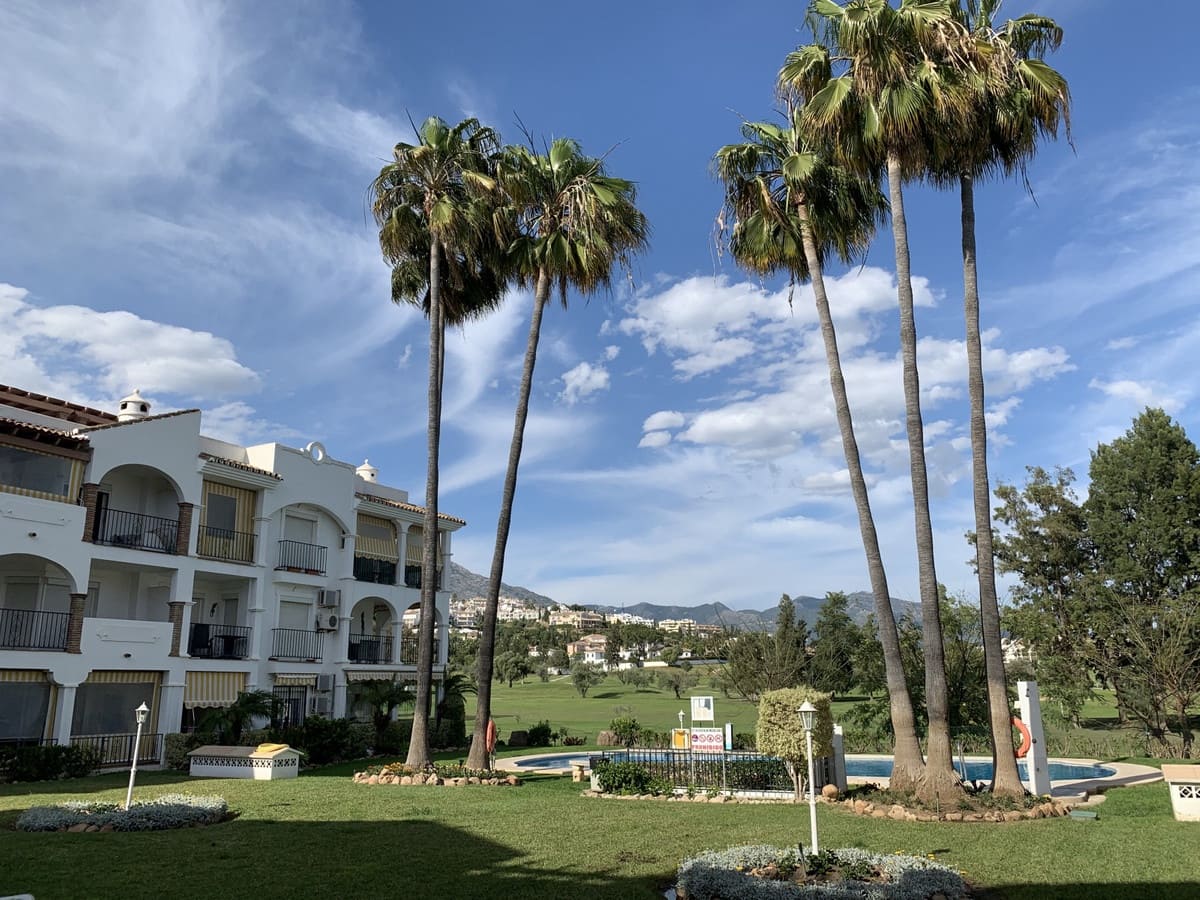 Apartamento de 3 habitaciones en Mijas Golf en venta con piscina garaje - 340.000 € (Ref: 8788244)