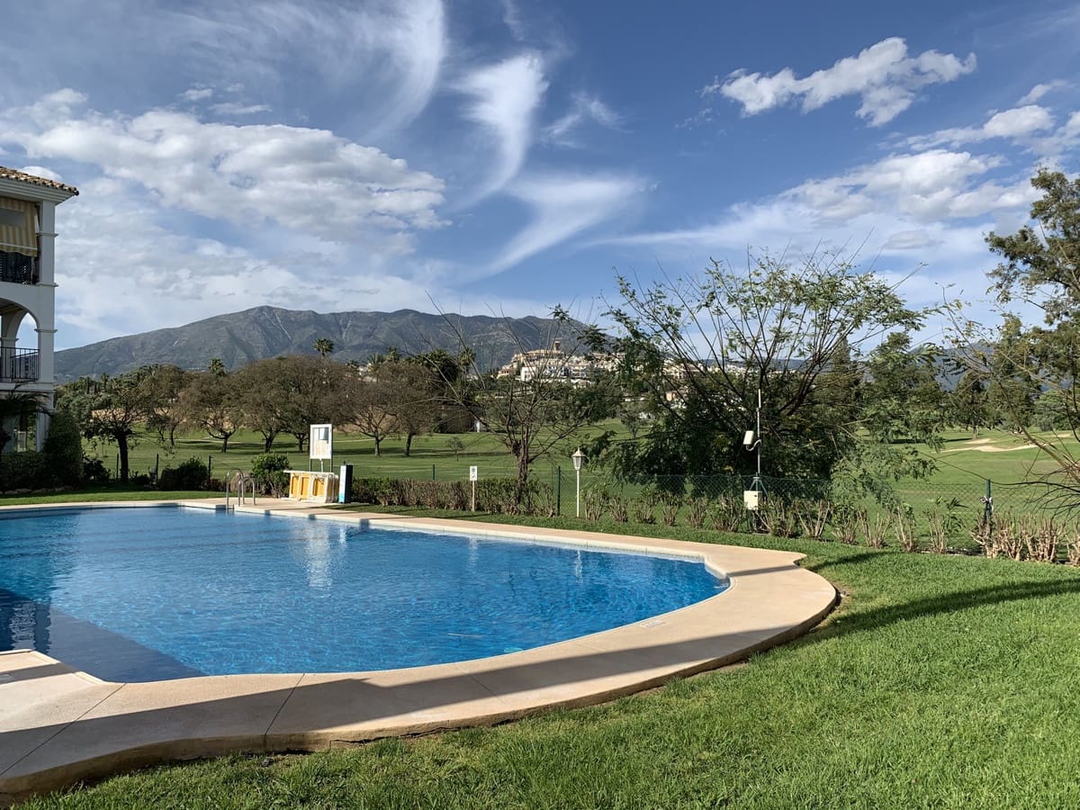 Apartamento de 3 habitaciones en Mijas Golf en venta con piscina garaje - 340.000 € (Ref: 8788244)