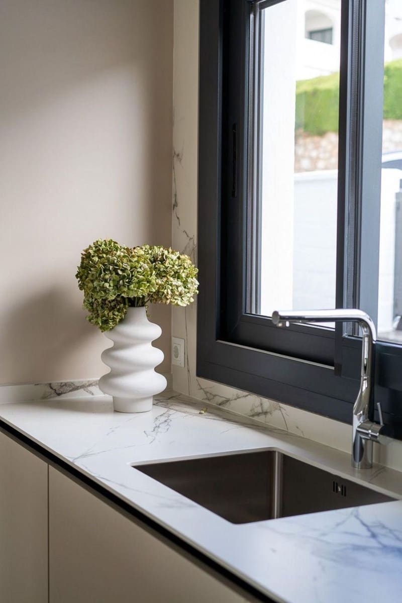 4 bedroom Villa for sale in Mijas with pool garage - € 1,295,000 (Ref: 8789877)