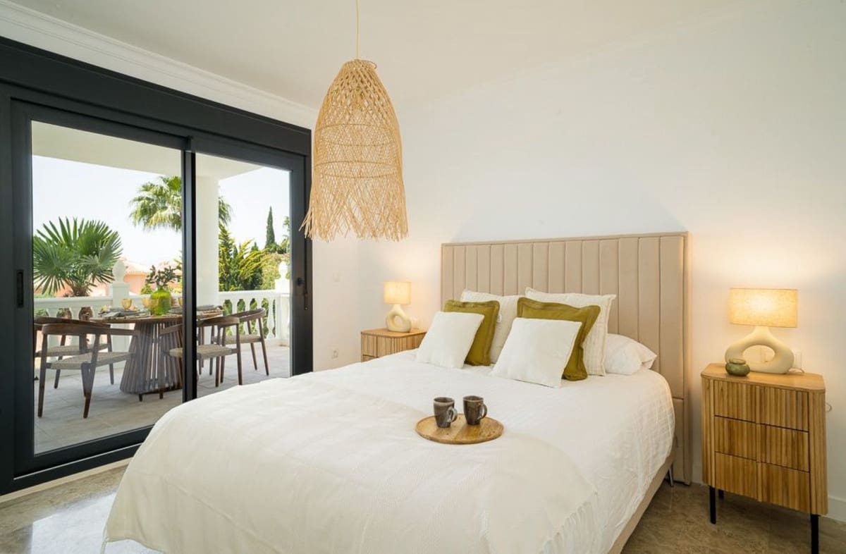 4 bedroom Villa for sale in Mijas with pool garage - € 1,295,000 (Ref: 8789877)