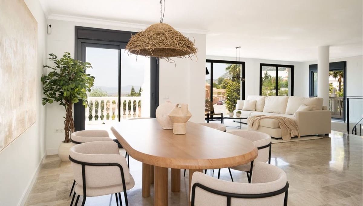 4 bedroom Villa for sale in Mijas with pool garage - € 1,295,000 (Ref: 8789877)