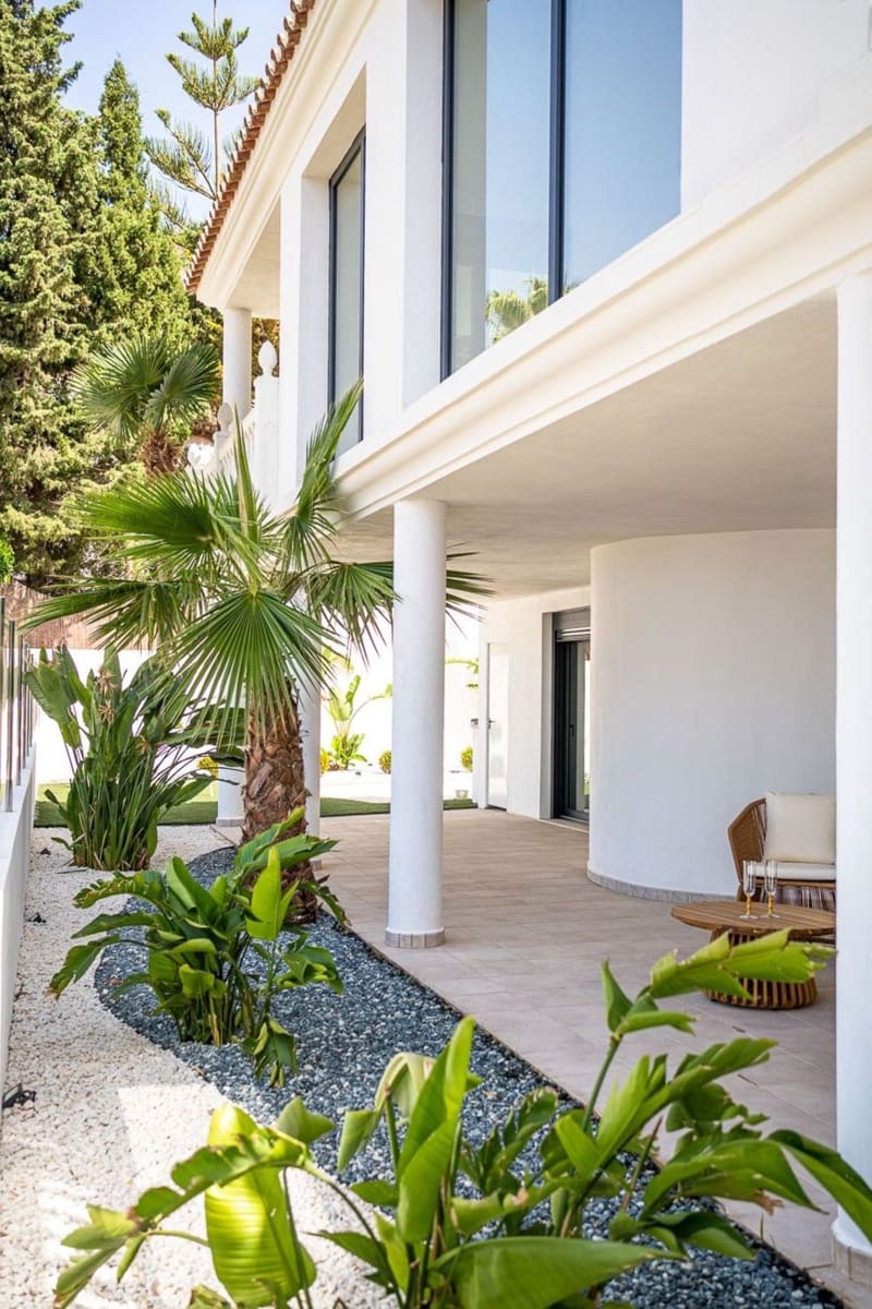 4 bedroom Villa for sale in Mijas with pool garage - € 1,295,000 (Ref: 8789877)