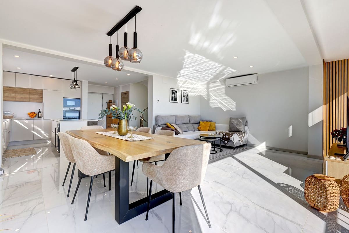 3 soveværelse Villa til salg i Fuengirola med swimmingpool garage - € 999.999 (Ref: 8807393)