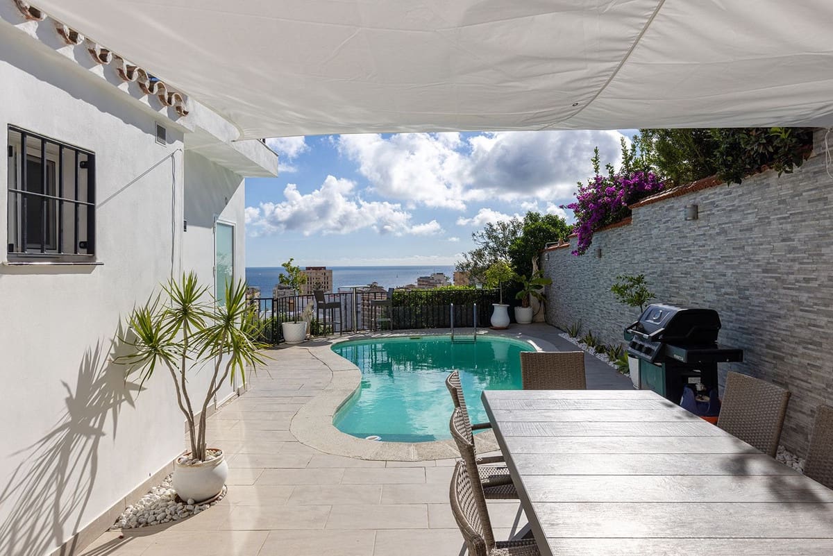 3 soveværelse Villa til salg i Fuengirola med swimmingpool garage - € 999.999 (Ref: 8807393)