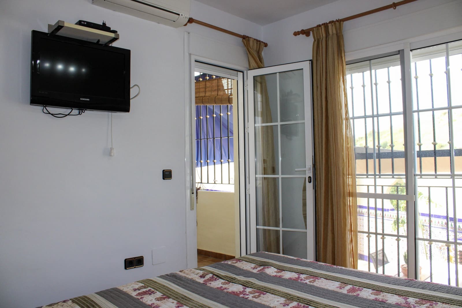 4 soveværelse Villa til salg i Nerja med swimmingpool - € 795.000 (Ref: 8830293)