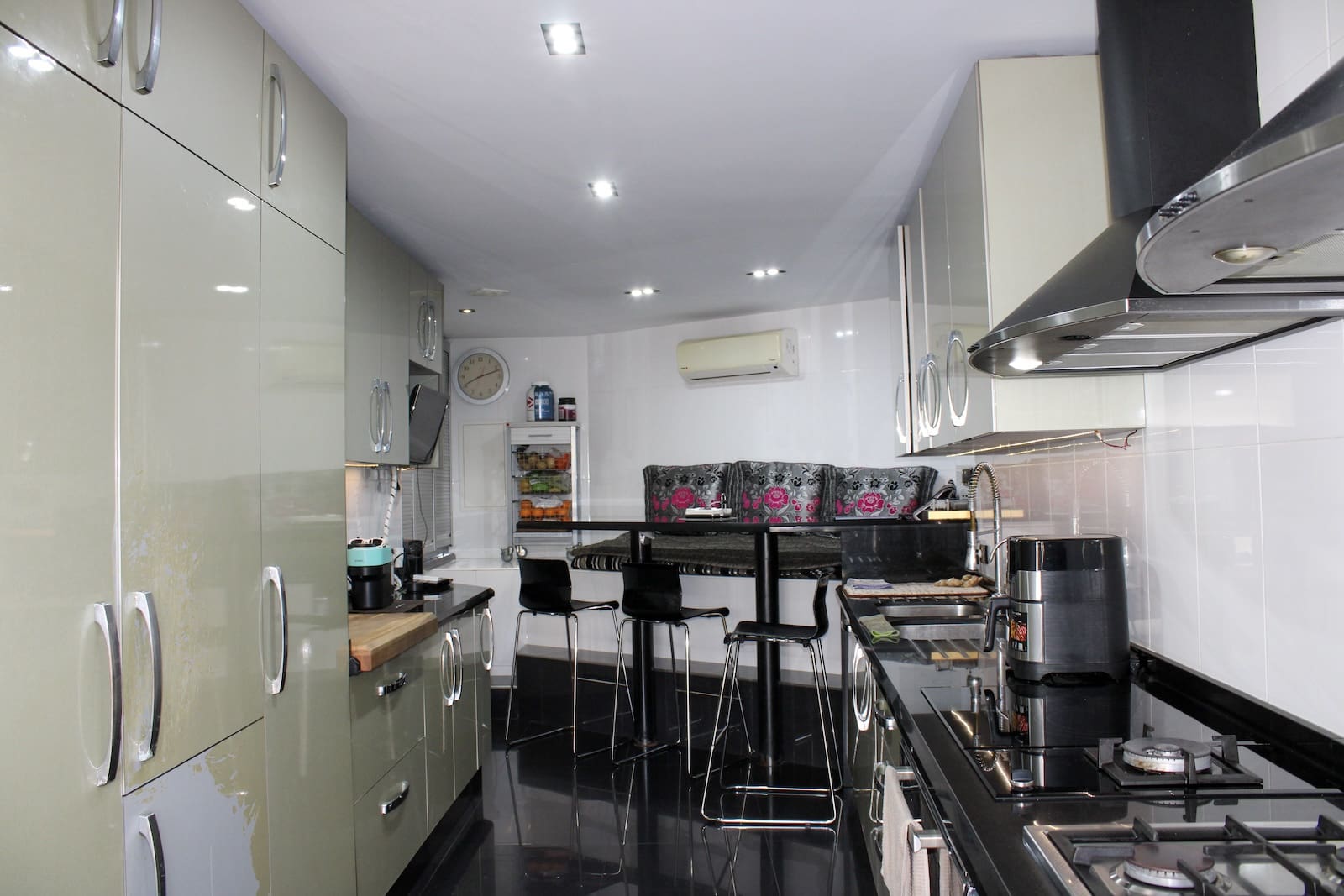 4 soveværelse Villa til salg i Nerja med swimmingpool - € 795.000 (Ref: 8830293)