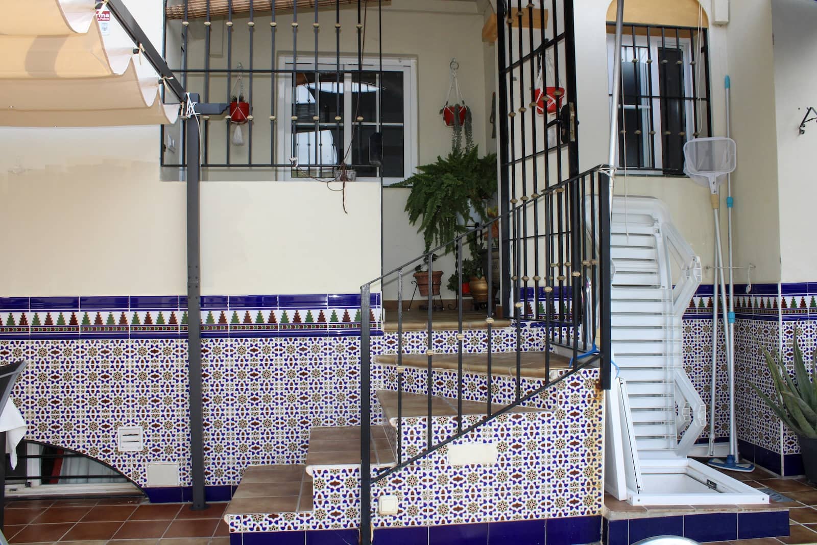 4 soveværelse Villa til salg i Nerja med swimmingpool - € 795.000 (Ref: 8830293)