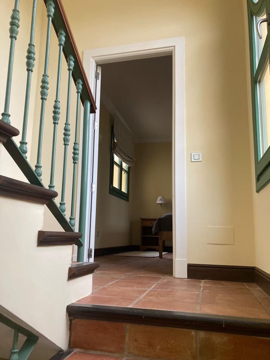 6 soveværelse Villa til salg i Sotogrande med swimmingpool garage - € 1.250.000 (Ref: 8830456)