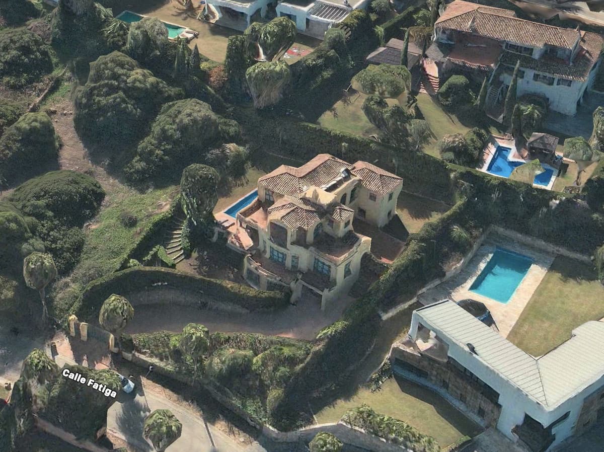 6 soveværelse Villa til salg i Sotogrande med swimmingpool garage - € 1.250.000 (Ref: 8830456)