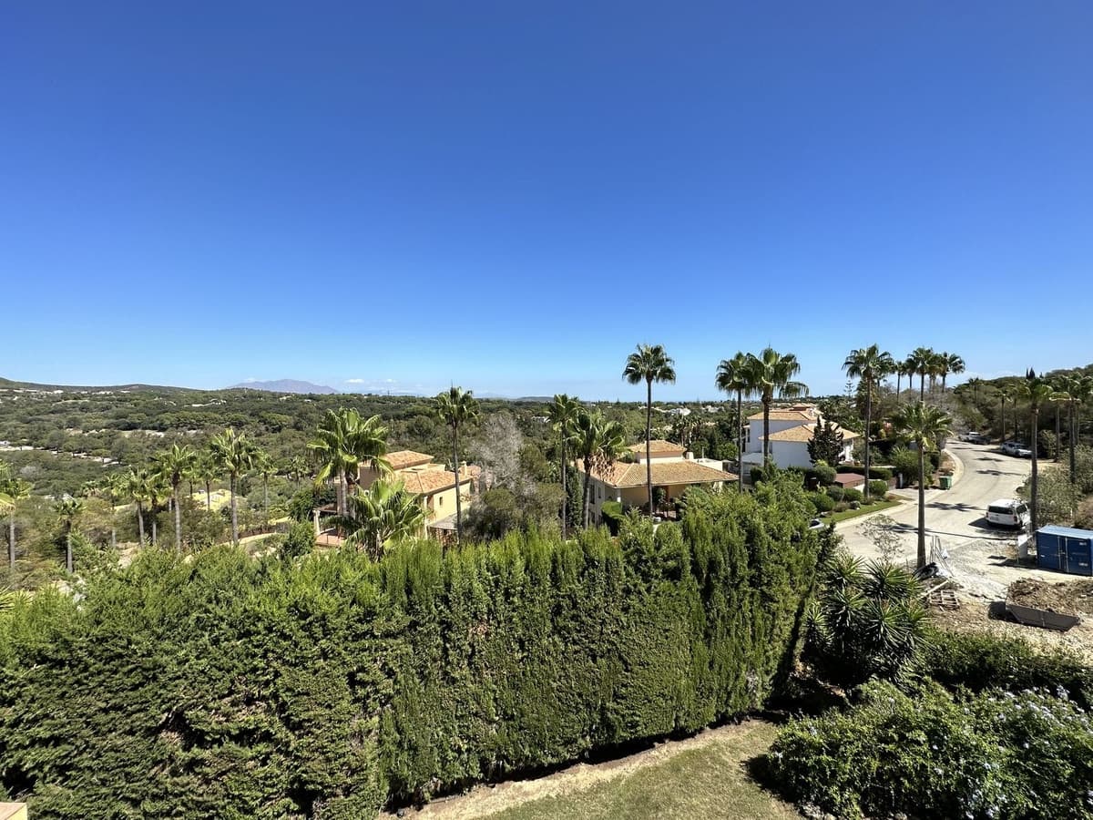 6 soveværelse Villa til salg i Sotogrande med swimmingpool garage - € 1.250.000 (Ref: 8830456)