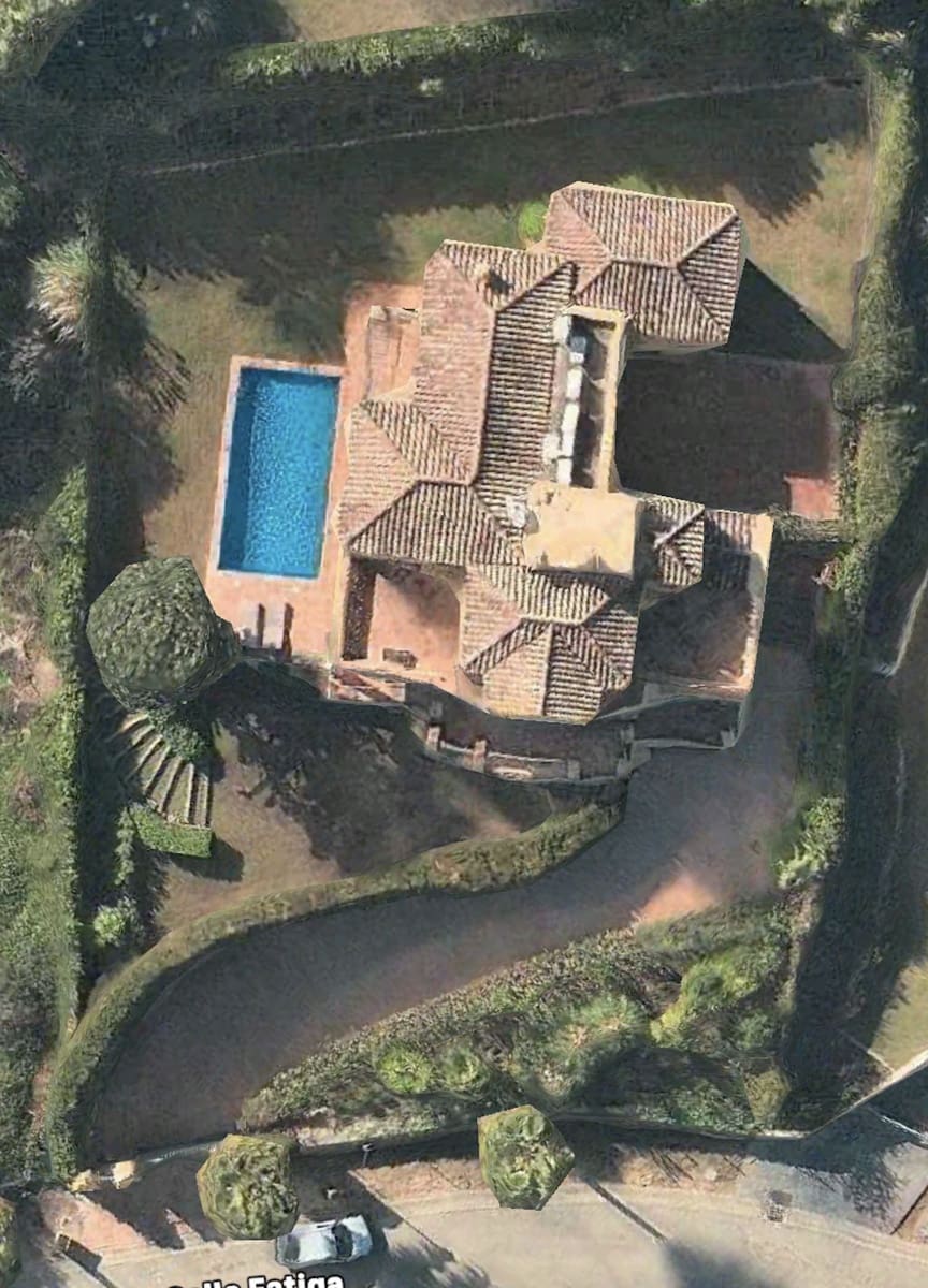 6 soveværelse Villa til salg i Sotogrande med swimmingpool garage - € 1.250.000 (Ref: 8830456)