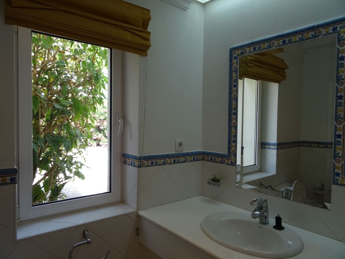 4 soveværelse Villa til salg i Sotogrande - € 1.700.000 (Ref: 8830522)