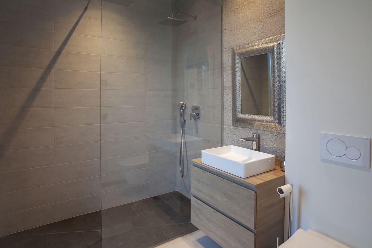 7 soveværelse Villa til salg i Nueva Andalucia med swimmingpool garage - € 4.995.000 (Ref: 8830523)