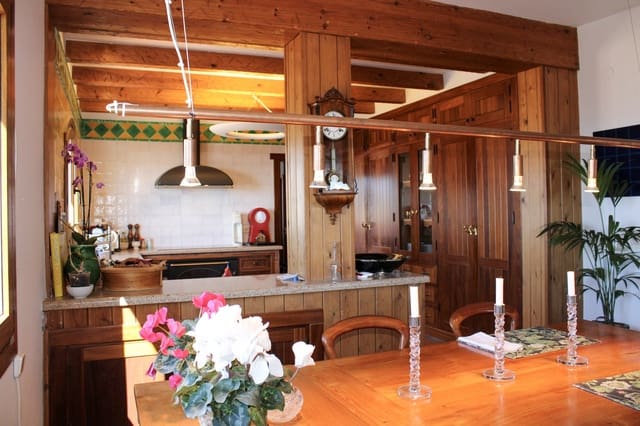 3 soverom Penthouse til salgs i Nueva Nerja, Nerja - € 699 000 (Ref: 8864144)