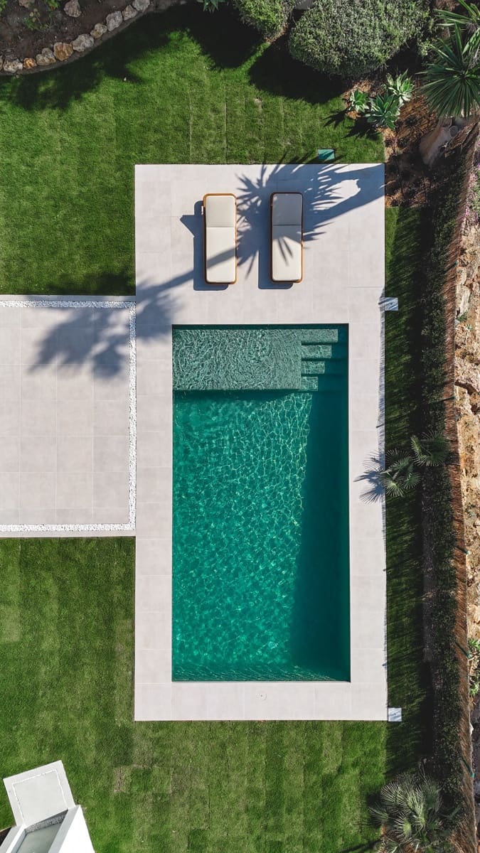 5 soverom Villa til salgs i Nueva Andalucia med svømmebasseng garasje - € 5 250 000 (Ref: 8866437)