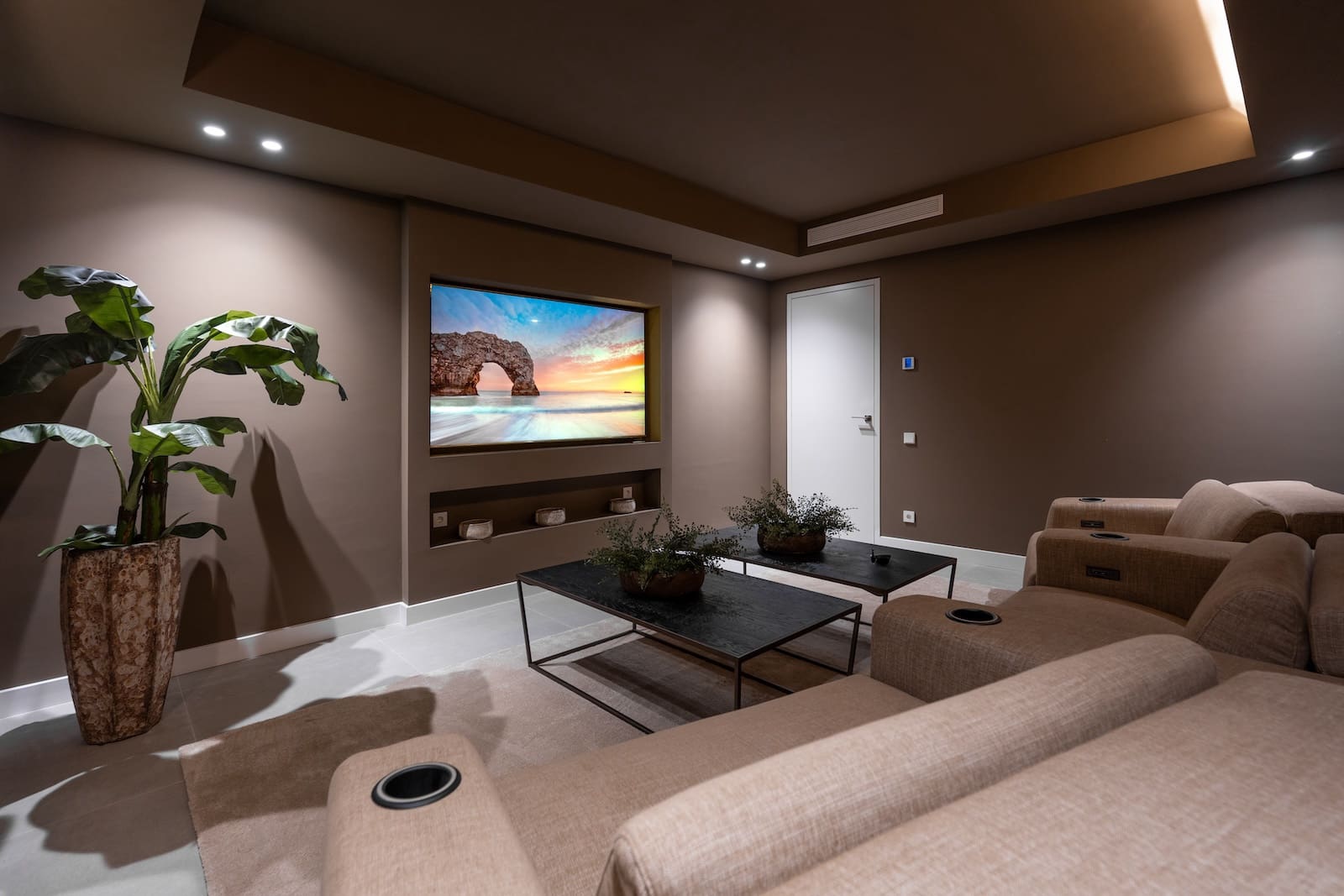 5 soverom Villa til salgs i Nueva Andalucia med svømmebasseng garasje - € 5 250 000 (Ref: 8866437)