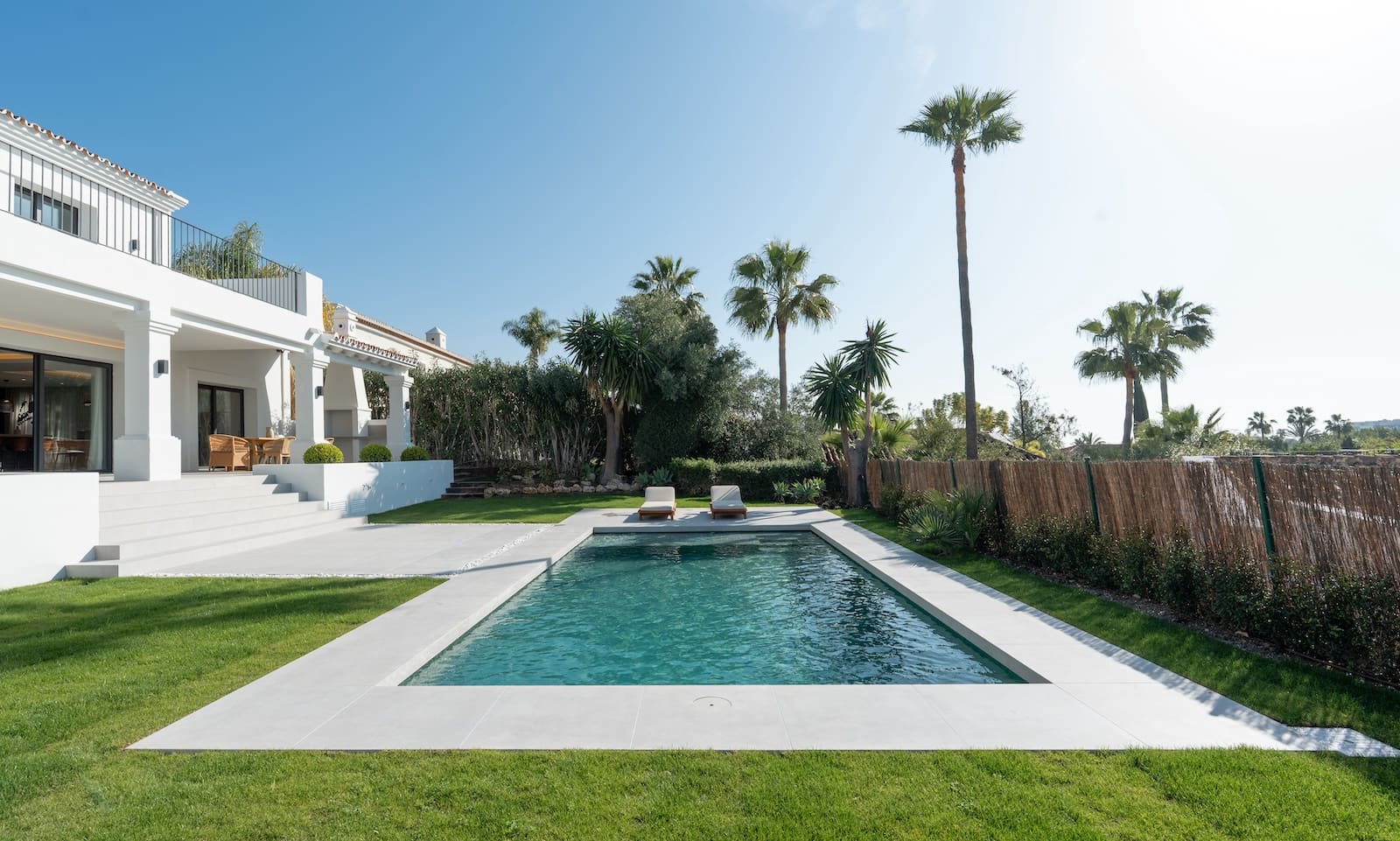 5 soverom Villa til salgs i Nueva Andalucia med svømmebasseng garasje - € 5 250 000 (Ref: 8866437)