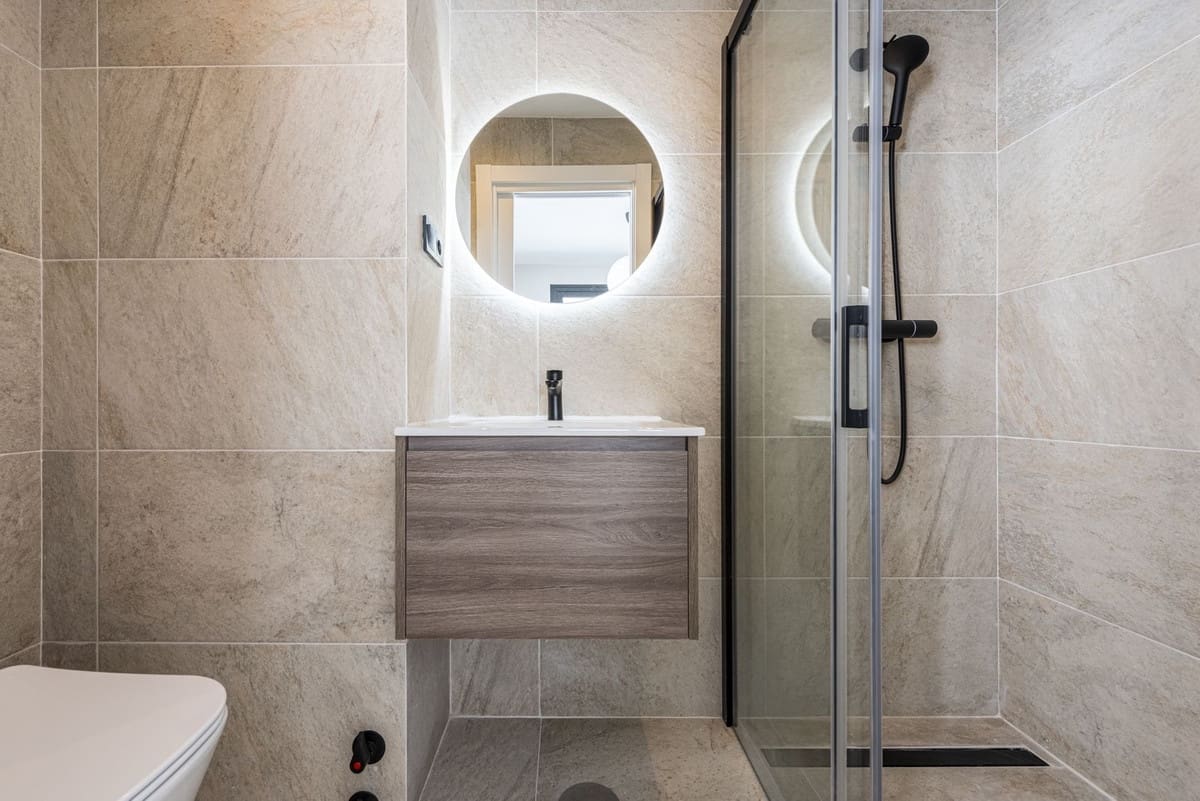 4 soveværelse Villa til salg i Benalmadena Costa med swimmingpool garage - € 1.295.000 (Ref: 8868332)