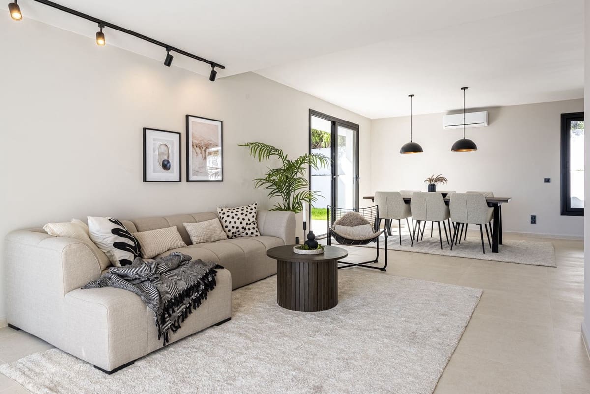 4 soveværelse Villa til salg i Benalmadena Costa med swimmingpool garage - € 1.295.000 (Ref: 8868332)