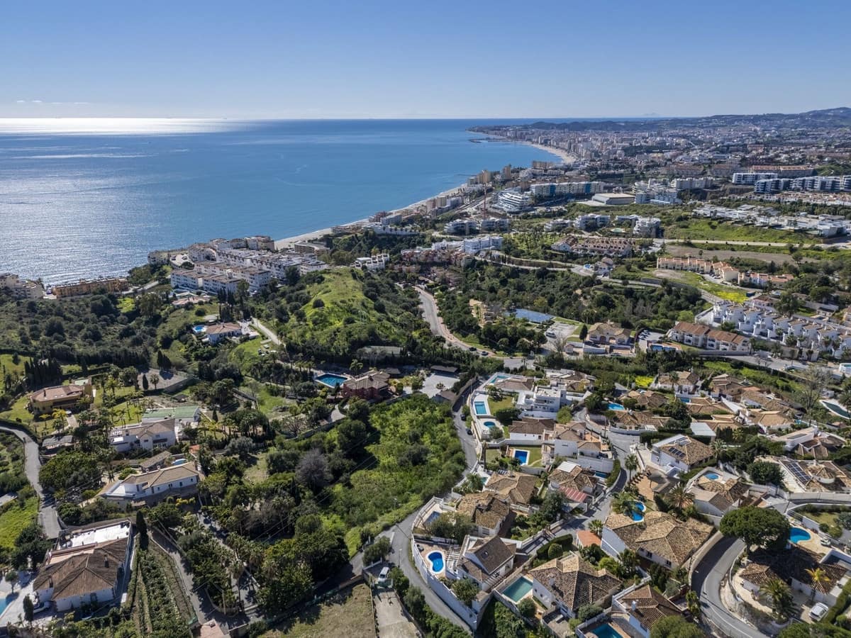 4 soveværelse Villa til salg i Benalmadena Costa med swimmingpool garage - € 1.295.000 (Ref: 8868332)