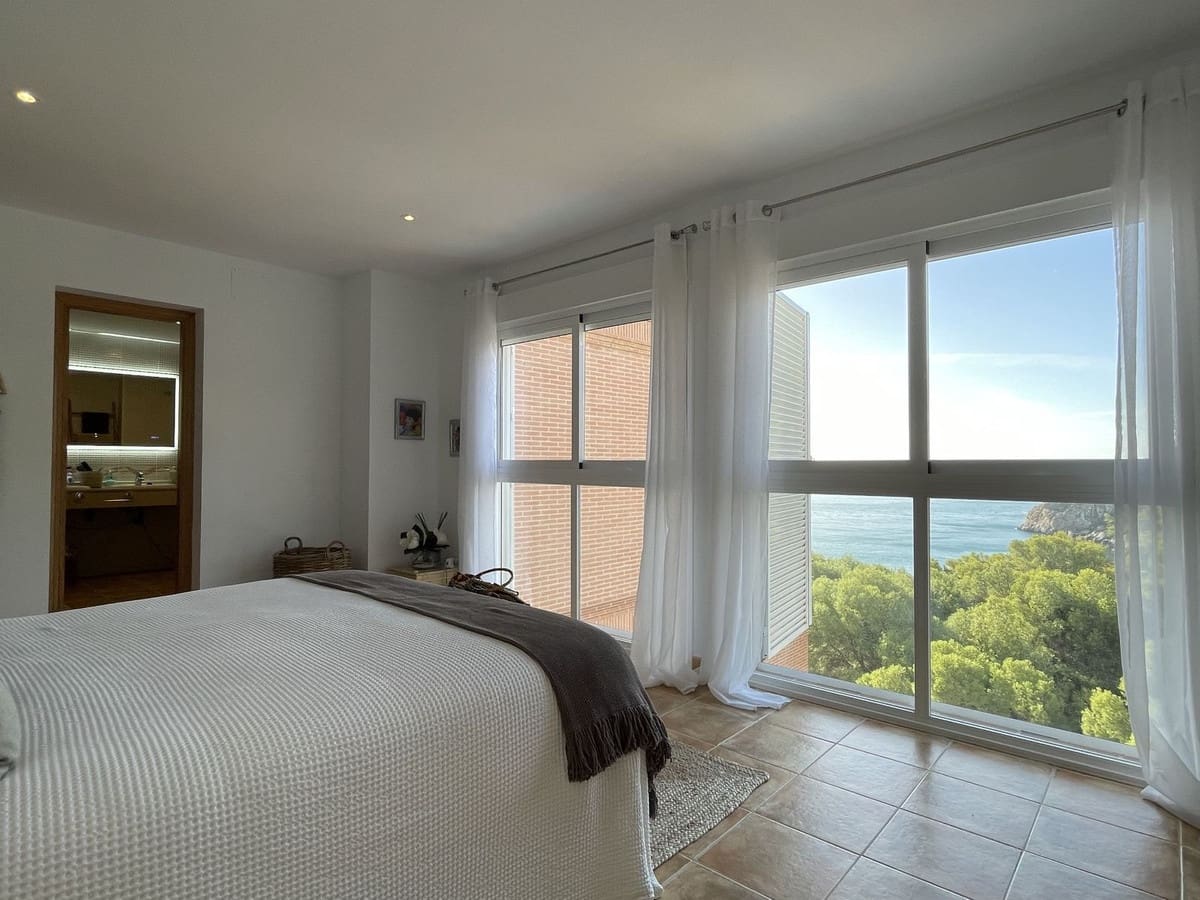 6 soveværelse Semi-Rækkehus til salg i La Herradura med swimmingpool garage - € 990.000 (Ref: 8868462)