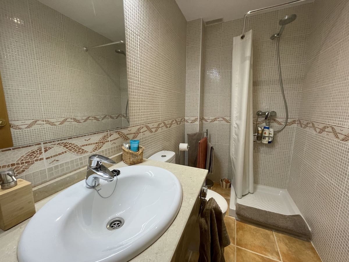 6 soveværelse Semi-Rækkehus til salg i La Herradura med swimmingpool garage - € 990.000 (Ref: 8868462)