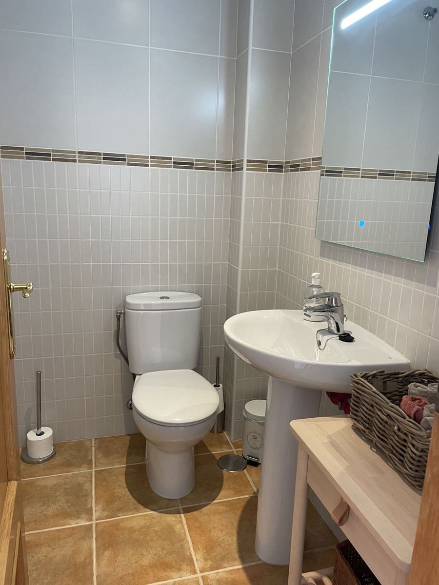 6 soveværelse Semi-Rækkehus til salg i La Herradura med swimmingpool garage - € 990.000 (Ref: 8868462)