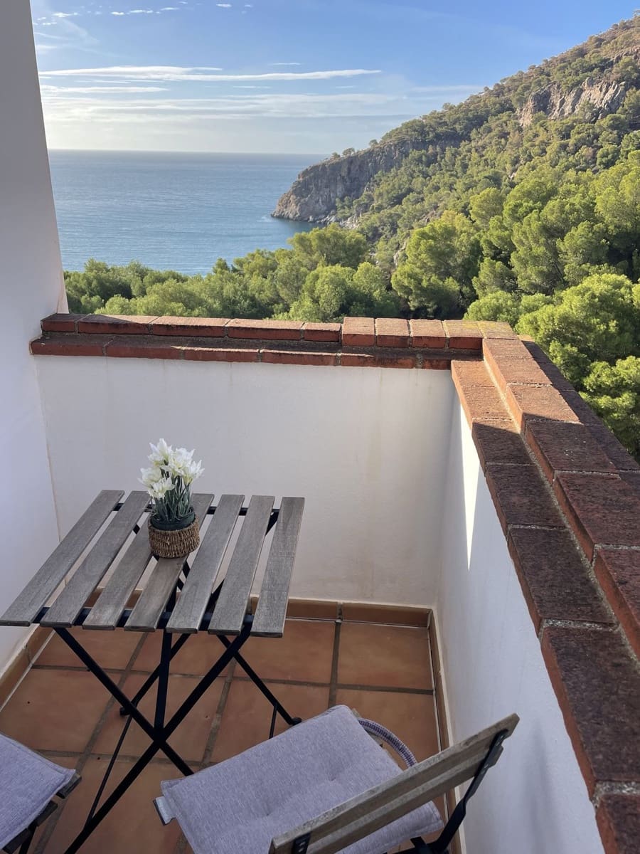 6 soveværelse Semi-Rækkehus til salg i La Herradura med swimmingpool garage - € 990.000 (Ref: 8868462)