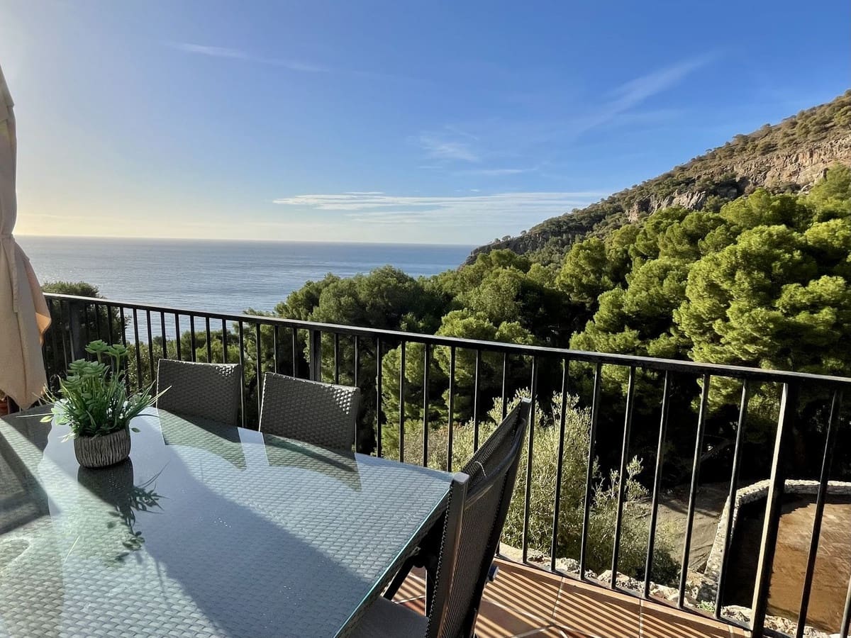 6 soveværelse Semi-Rækkehus til salg i La Herradura med swimmingpool garage - € 990.000 (Ref: 8868462)