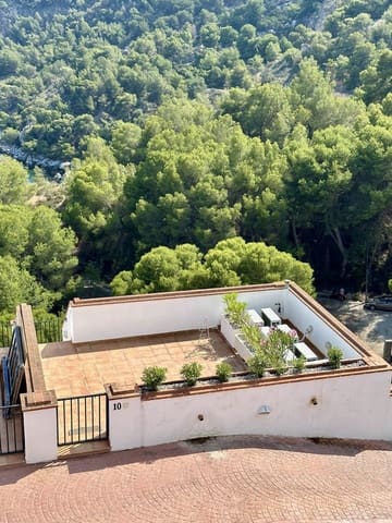 6 bedroom Semi-detached Villa for sale in La Herradura, Almuñécar with pool garage - € 990,000 (Ref: 8868462)