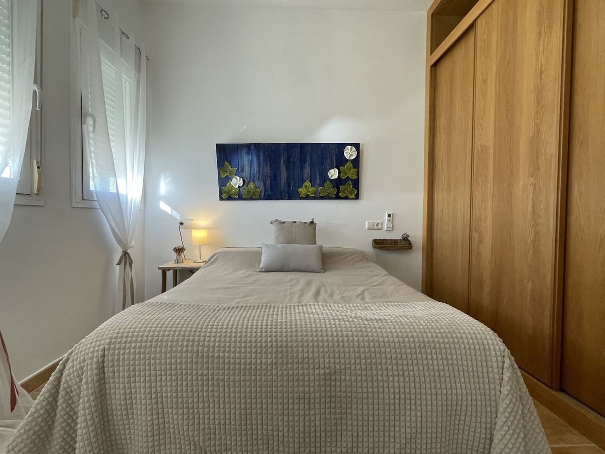 6 soveværelse Semi-Rækkehus til salg i La Herradura med swimmingpool garage - € 990.000 (Ref: 8868462)