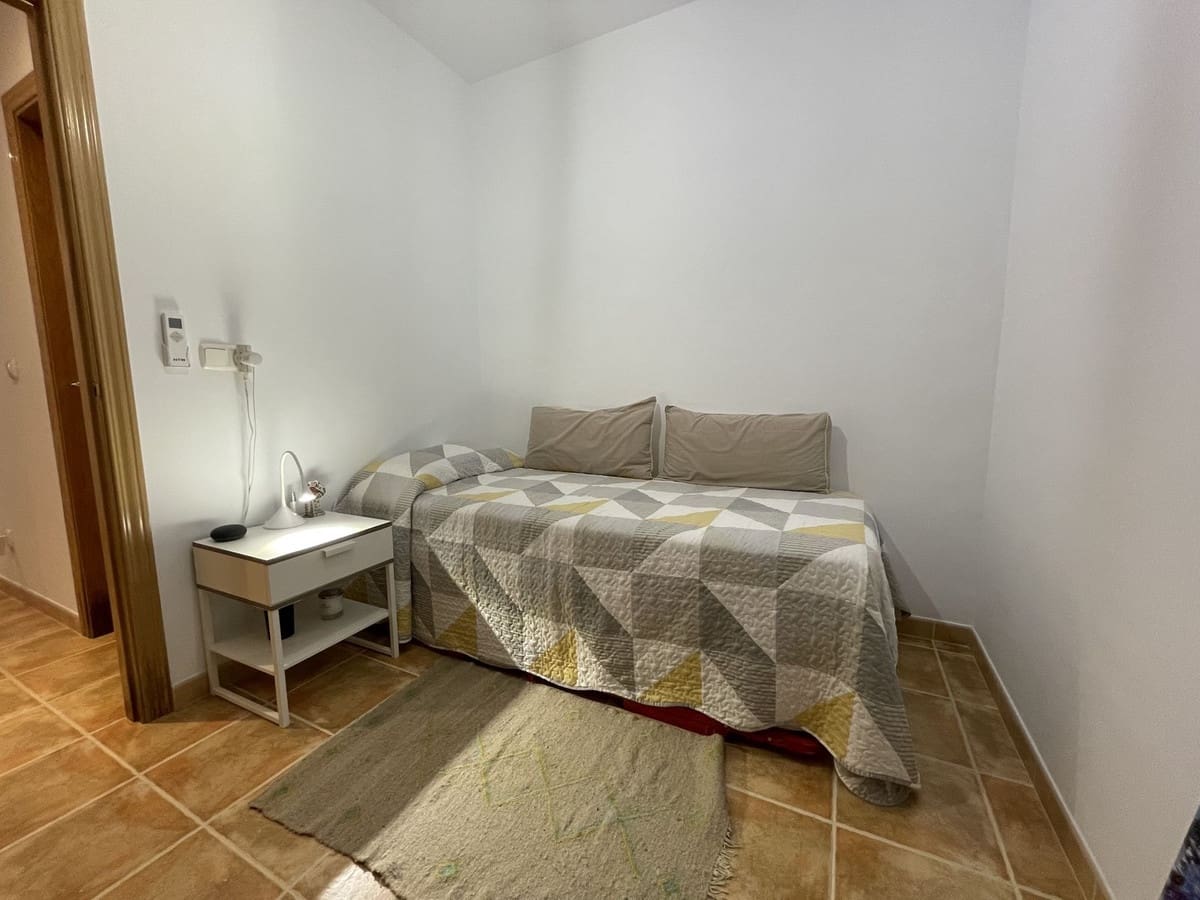 6 soveværelse Semi-Rækkehus til salg i La Herradura med swimmingpool garage - € 990.000 (Ref: 8868462)