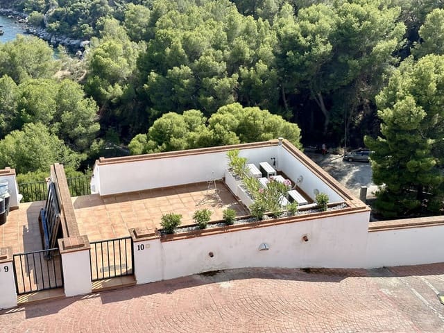 6 bedroom Semi-detached Villa for sale in La Herradura, Almuñécar with pool garage - € 990,000 (Ref: 8868462)