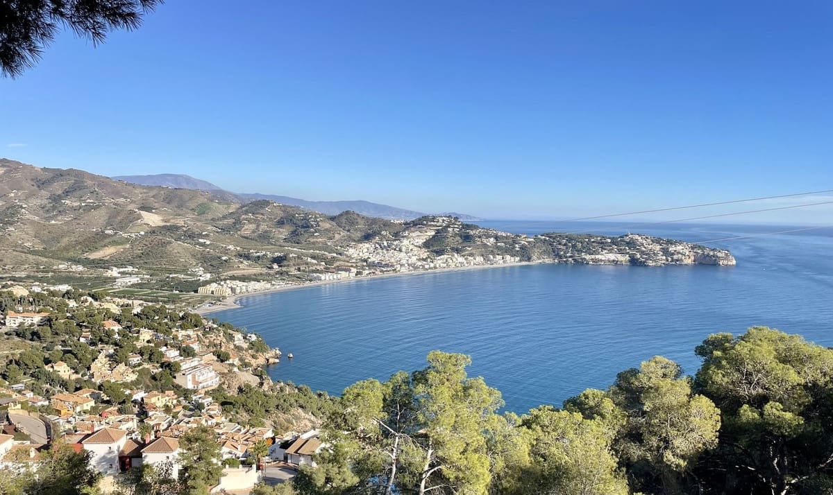 6 soveværelse Semi-Rækkehus til salg i La Herradura med swimmingpool garage - € 990.000 (Ref: 8868462)