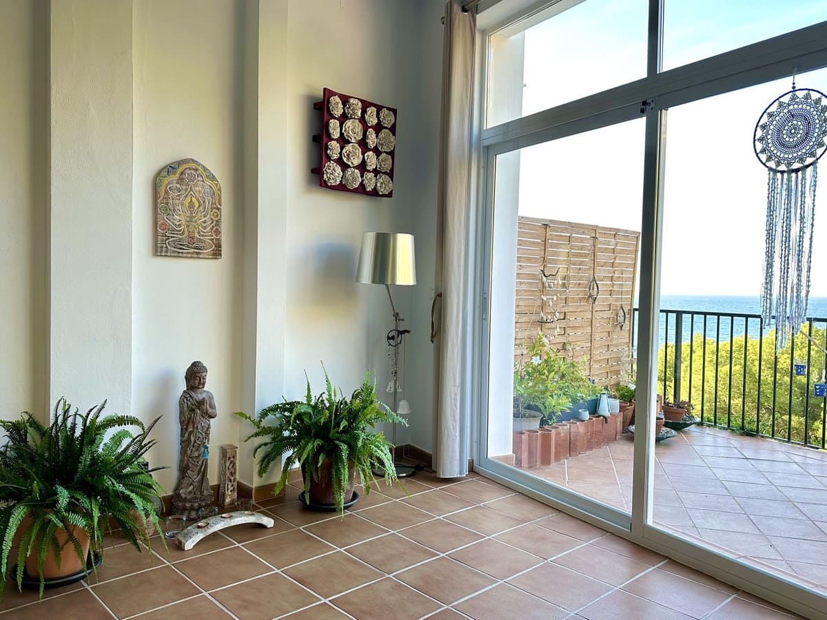 6 soveværelse Semi-Rækkehus til salg i La Herradura med swimmingpool garage - € 990.000 (Ref: 8868462)